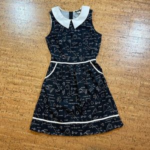 ModCloth Retrolicious Juniors, Chemistry Dress, Retro Style, Black Size Medium